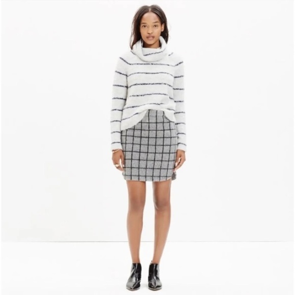 Madewell Academia Wool Shirttail Mini Skirt in Plaid Grid Check Gray Size 4 - Picture 2 of 8